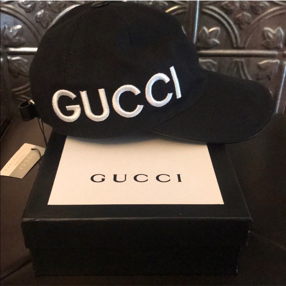 Black Gucci embroidered canvas hat